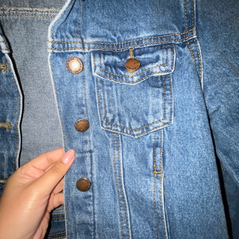 Small Jean jacket - Picture 2 of 5